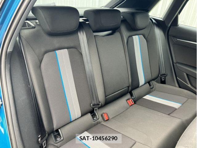 Audi A3 2021-05 8740556-13