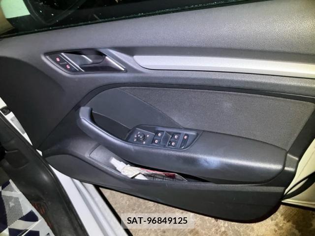 Audi A3 2014-02 8740561-14