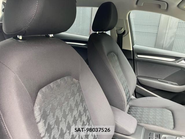 Audi A3 2015-06 8779530-13