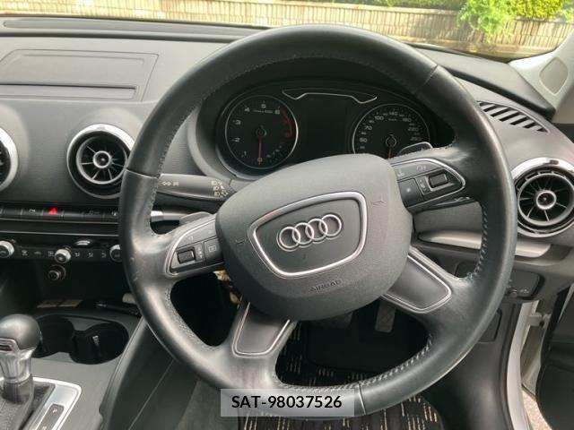 Audi A3 2015-06 8779530-18
