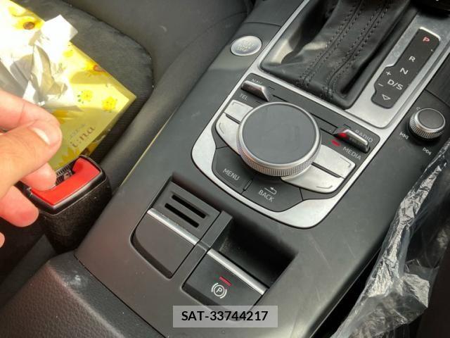 Audi A3 2015-11 8779532-17