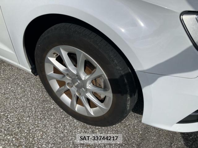 Audi A3 2015-11 8779532-5