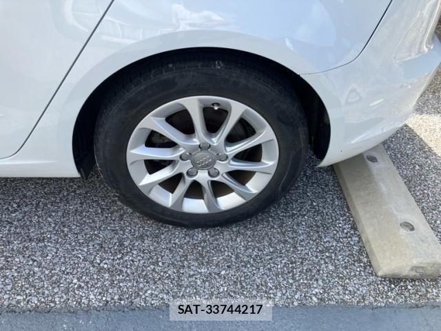 Audi A3 2015-11 8779532-6