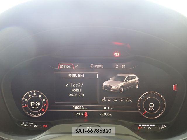 Audi A3 2019-04 8795288-11