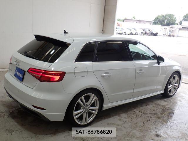 Audi A3 2019-04 8795288-7