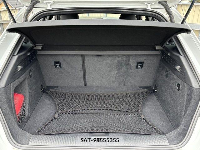 Audi A3 2017-01 8827895-10