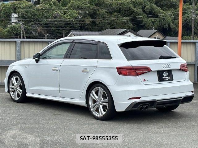 Audi A3 2017-01 8827895-23