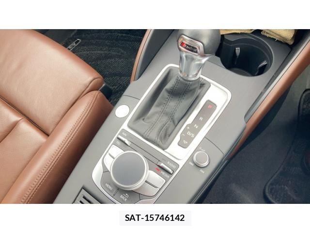 Audi A3 2013-10 8827896-4