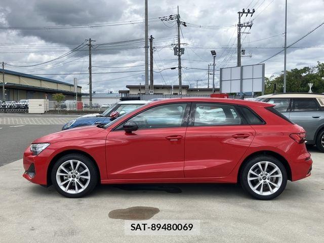 Audi A3 2025-10 8827893-4