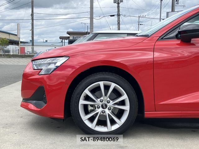 Audi A3 2025-10 8827893-5
