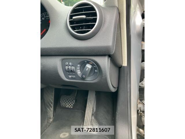 Audi A3 2006-04 8827899-15