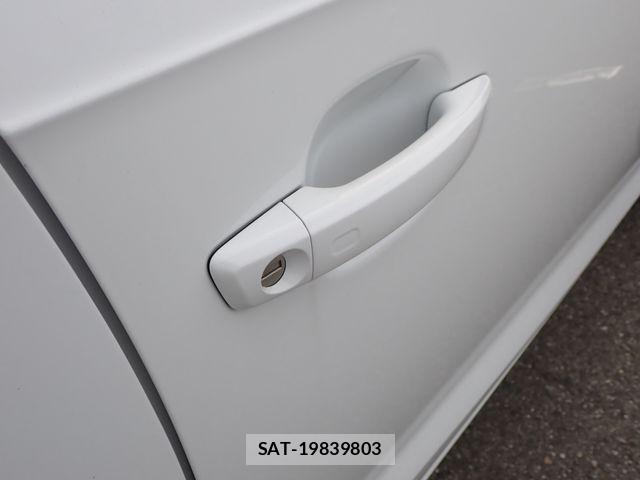 Audi A3 2016-05 8848264-12