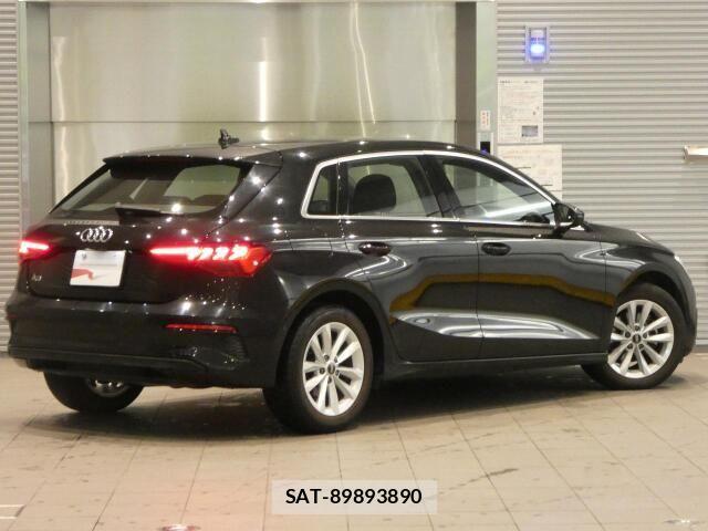 Audi A3 2022-02 8878727-8