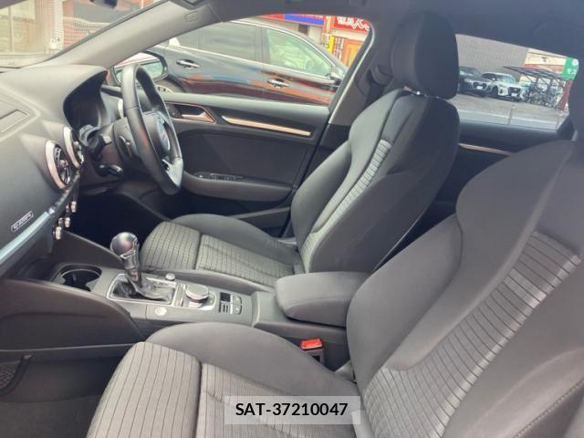 Audi A3 2018-09 8883313-9