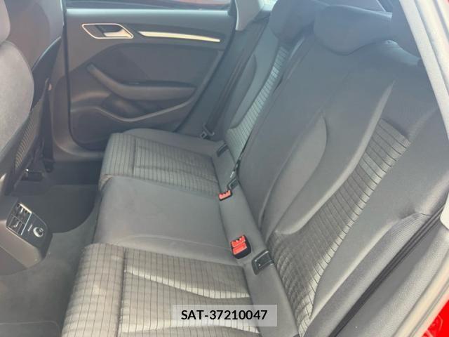 Audi A3 2018-09 8883313-10