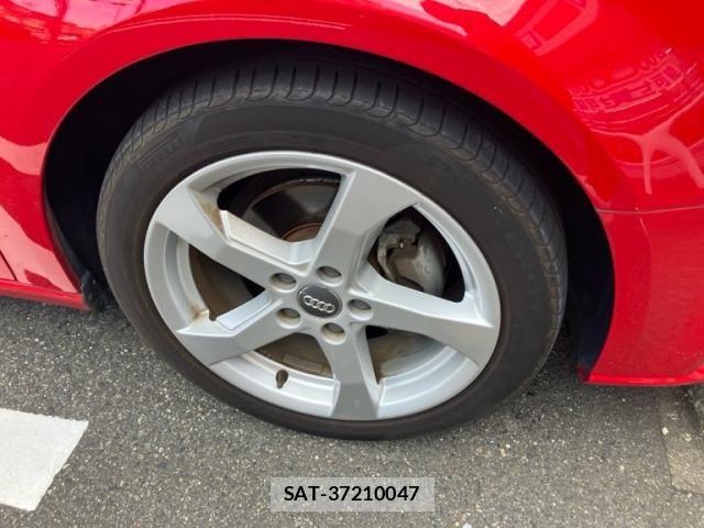 Audi A3 2018-09 8883313-5