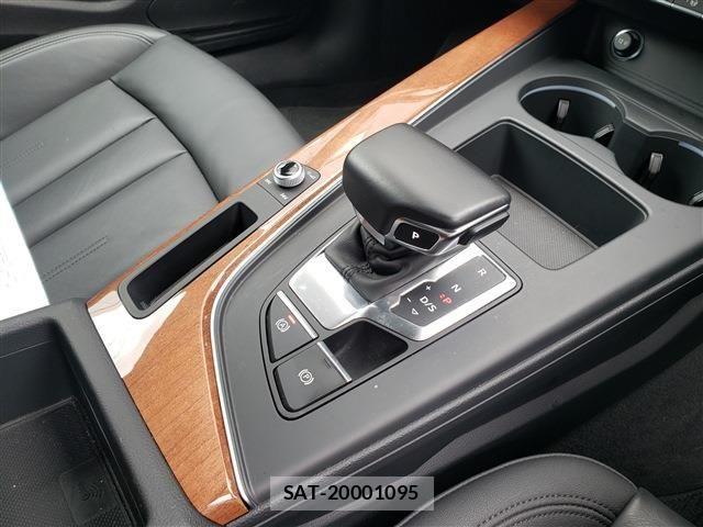 Audi A4 2021-03 1427627-22