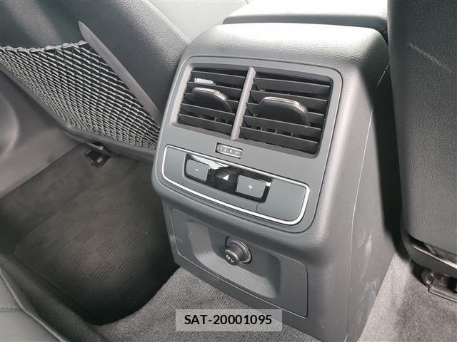 Audi A4 2021-03 1427627-24