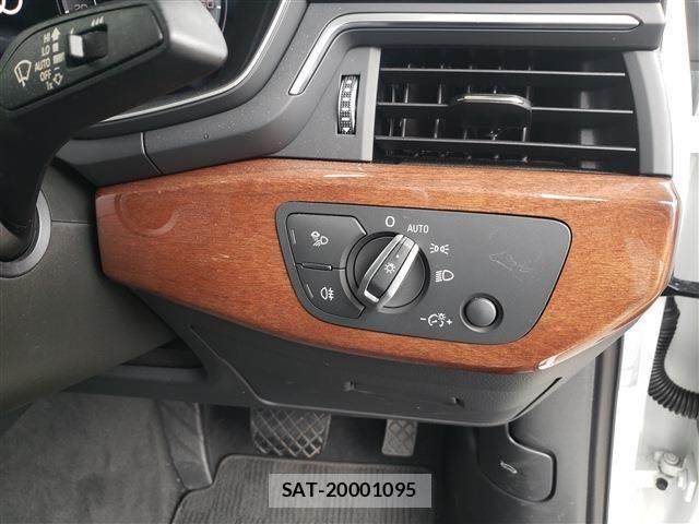 Audi A4 2021-03 1427627-27
