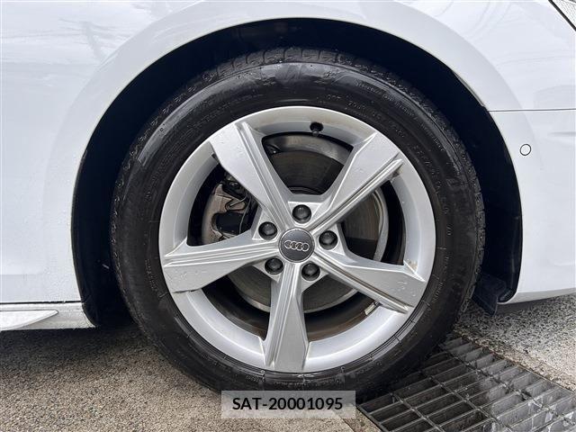 Audi A4 2021-03 1427627-8