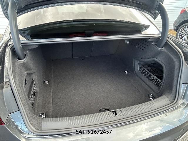Audi A4 2023-05 2659851-16
