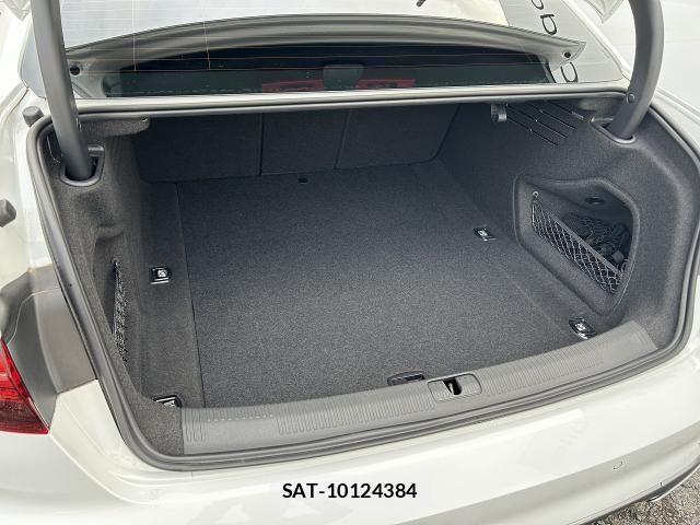 Audi A4 2023-07 3765246-15