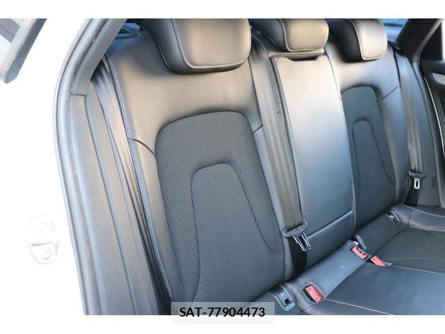Audi A4 2014-10 3903694-10