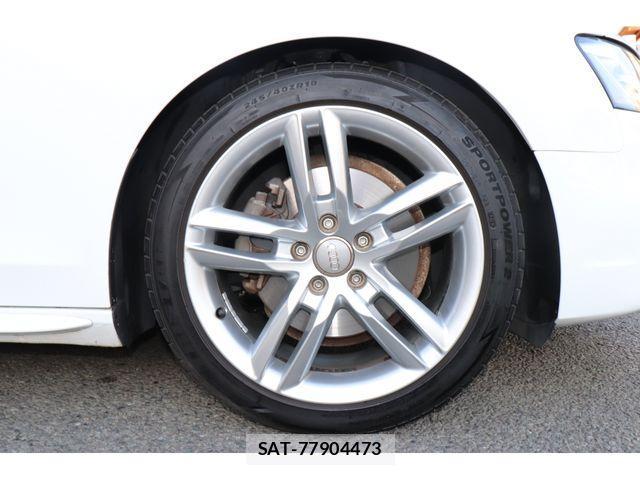 Audi A4 2014-10 3903694-29