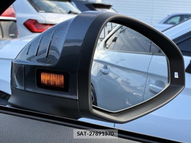 Audi A4 2023-08 6009455-10