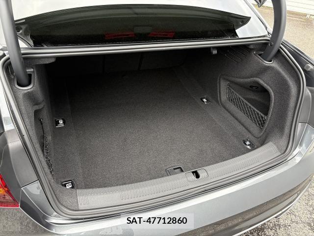 Audi A4 2022-02 6009462-15