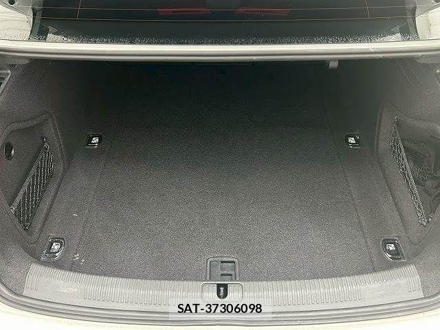 Audi A4 2022-02 6211694-10