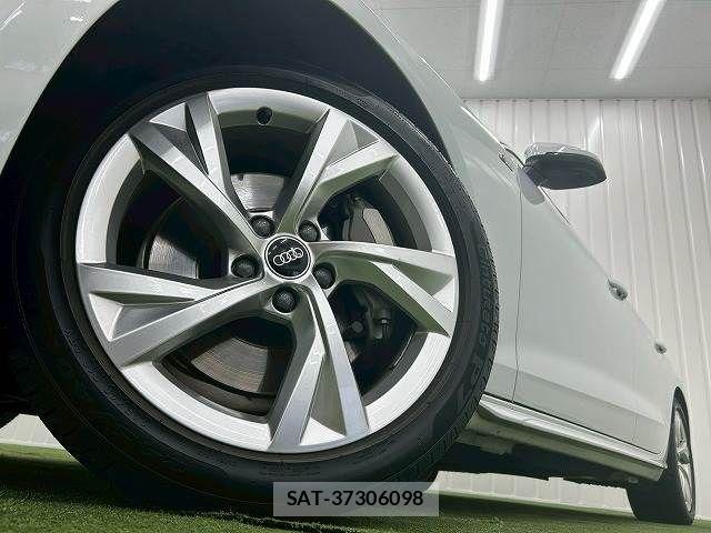 Audi A4 2022-02 6211694-18