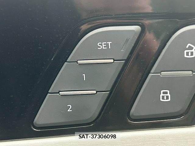 Audi A4 2022-02 6211694-7