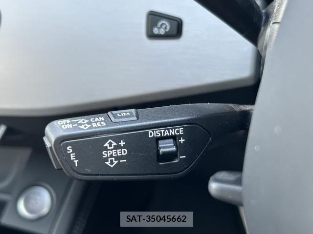 Audi A4 2021-07 6211695-10