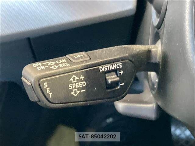 Audi A4 2021-07 6275735-9