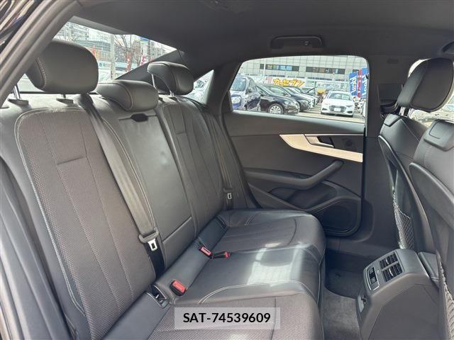 Audi A4 2017-07 6610588-12
