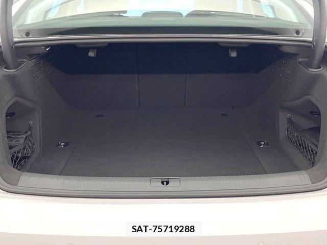 Audi A4 2017-03 6610589-11