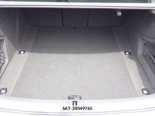 Audi A4 2023-05 6670286-24
