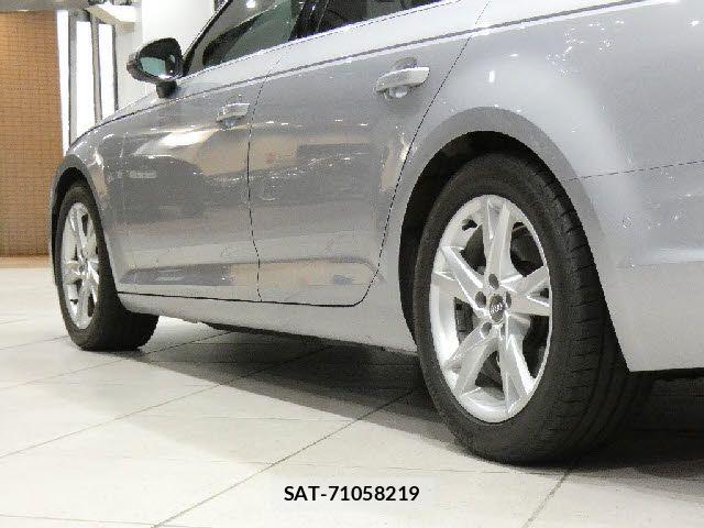 Audi A4 2018-03 6675020-12