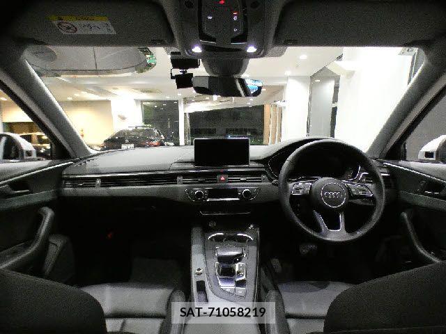 Audi A4 2018-03 6675020-16