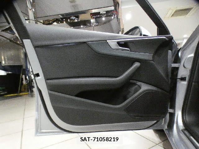Audi A4 2018-03 6675020-20
