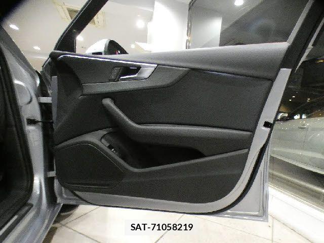 Audi A4 2018-03 6675020-22