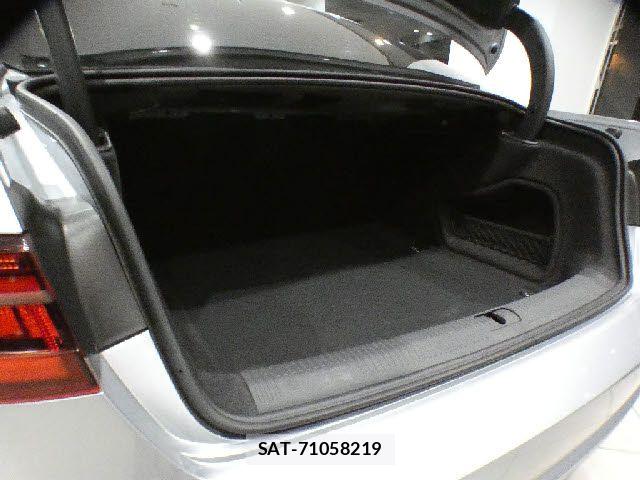 Audi A4 2018-03 6675020-7