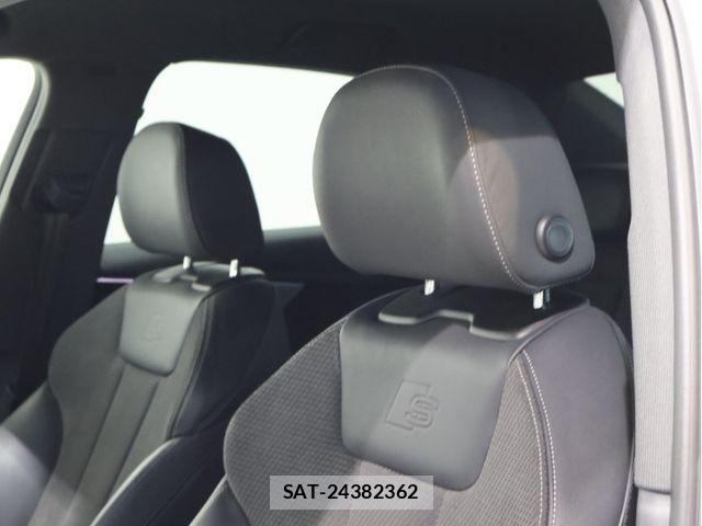 Audi A4 2023-06 6813782-5