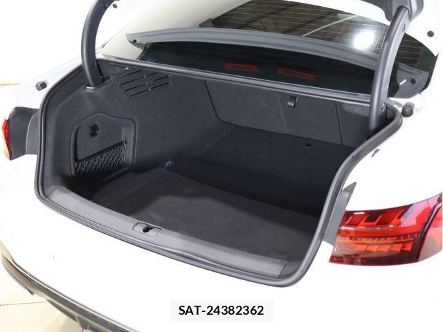 Audi A4 2023-06 6813782-8