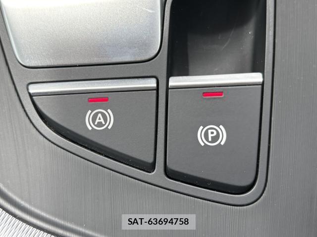 Audi A4 2018-09 6902219-10