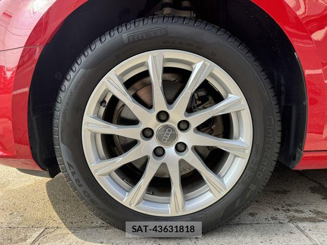 Audi A4 2016-12 6902223-12