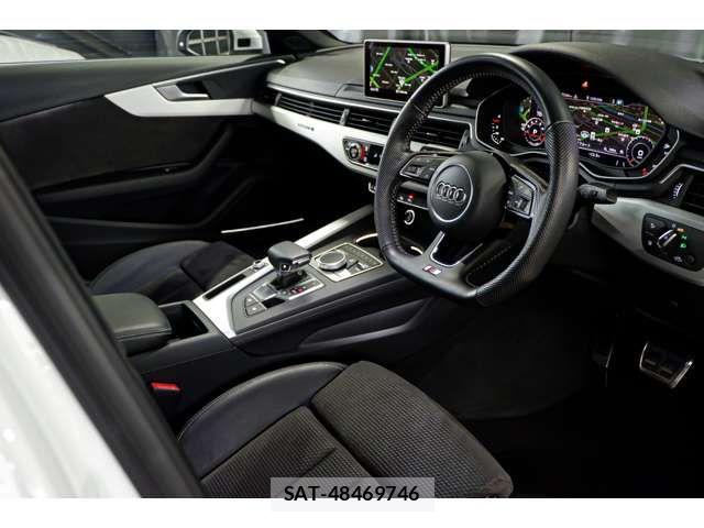 Audi A4 2019-10 6902217-1