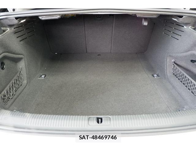 Audi A4 2019-10 6902217-28