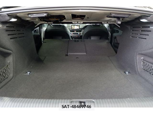 Audi A4 2019-10 6902217-29